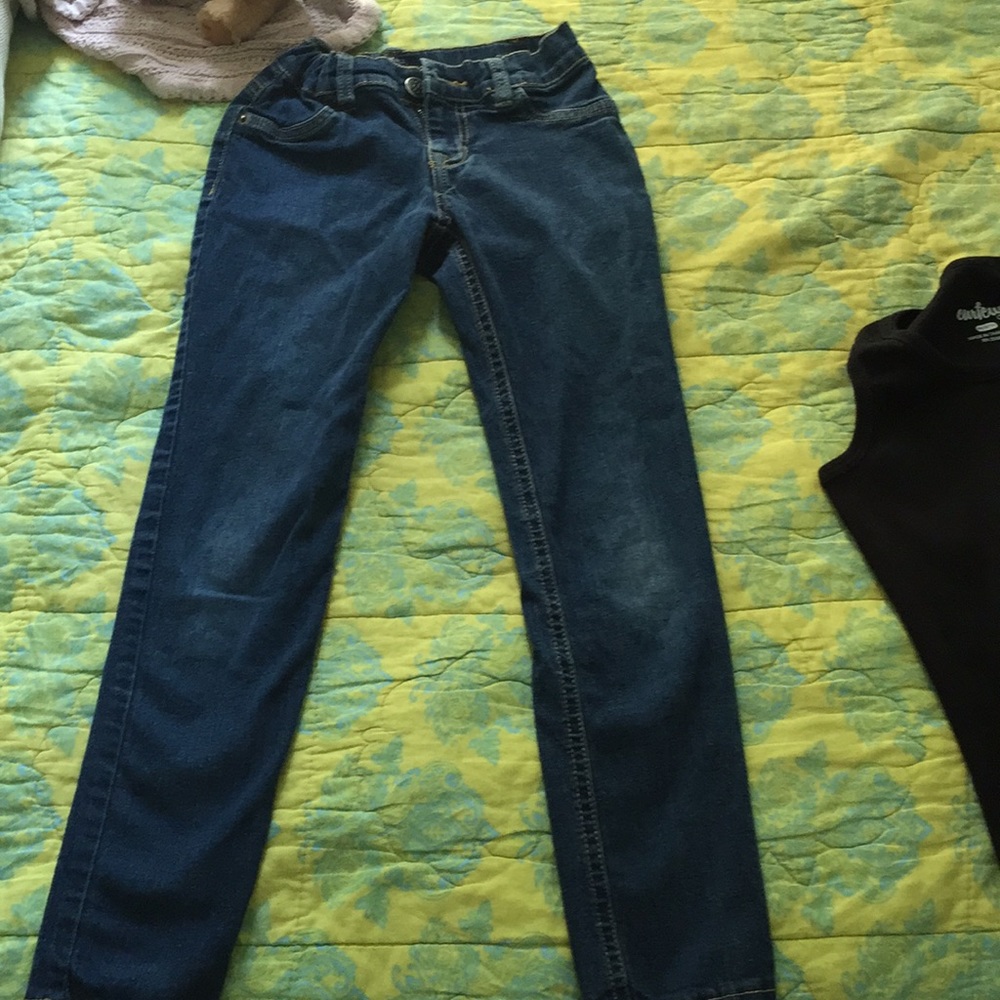Dark wash skinny jeans